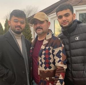 Meet your Posher, Khurram